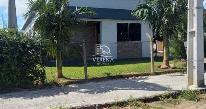 CASA DE ESQUINA COM 03 DORMITÓRIOS NO ARROIO GRANDE