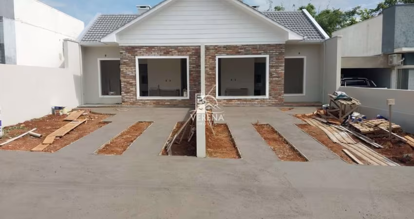 CASA GEMINADA COM PÁTIO NO NOVA SANTA CRUZ