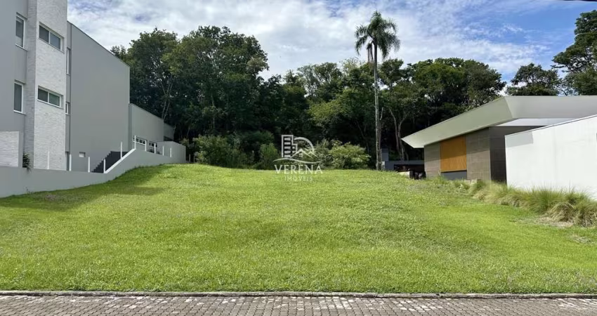 LINDO TERRENO NO CONDOMÍNIO DOS PÁSSAROS