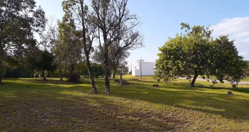 BELO TERRENO NO CONDOMÍNIO BELLE VILLE