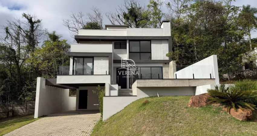 EXUBERANTE CASA EM CONDOMÍNIO