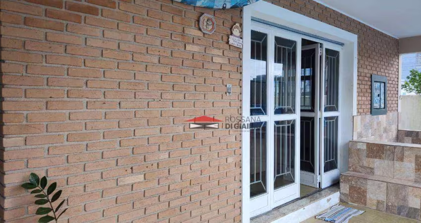 Casa à venda, 136 m² por R$ 680.000,00 - Centro - Caraguatatuba/SP