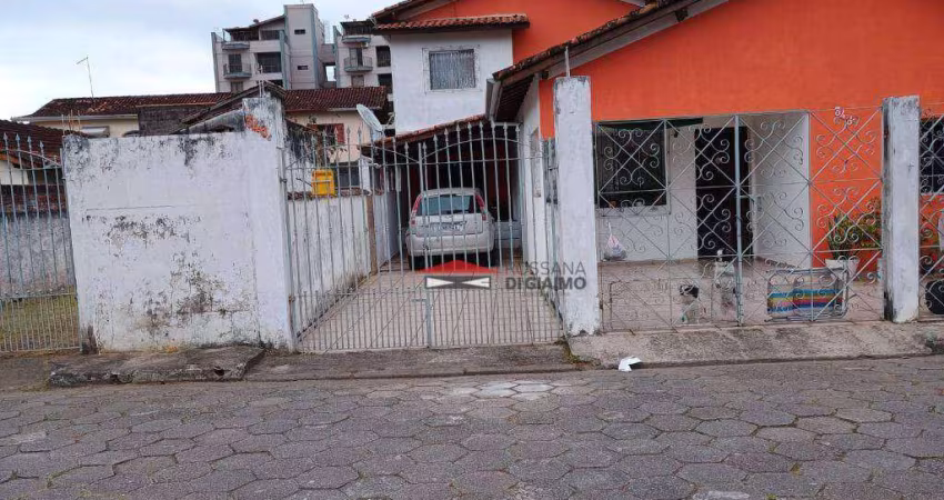 Casa à venda, 260 m² por R$ 850.000,00 - Sumaré - Caraguatatuba/SP