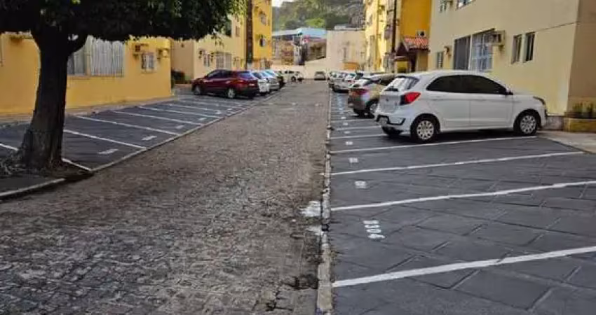 Apartamento com 2 quartos para alugar na Rua Doutor Roland Simon, Jatiúca, Maceió