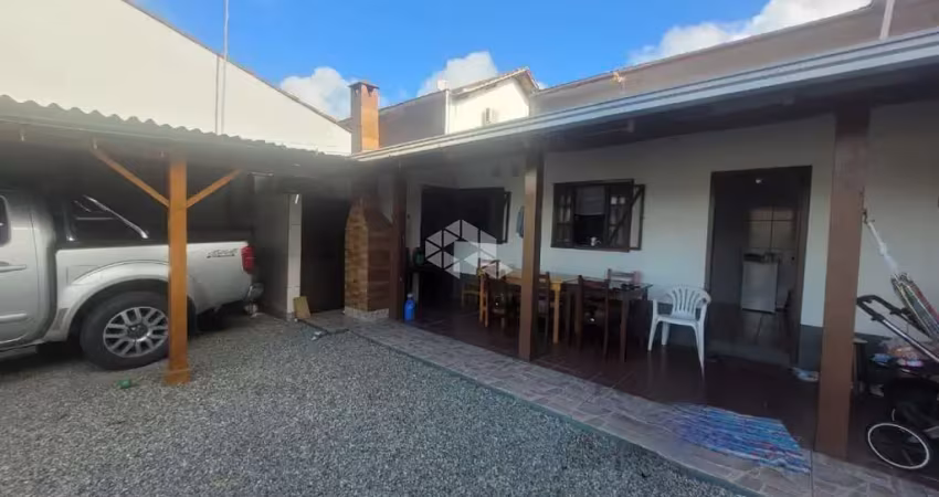 CASA Á VENDA NA ENSEADA - SAO FRANSCISCO DO SUL - SC.