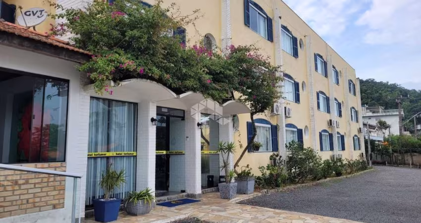 Vendo Hotel à Beira-Mar com Estrutura Completa  Excelente Oportunidade!
