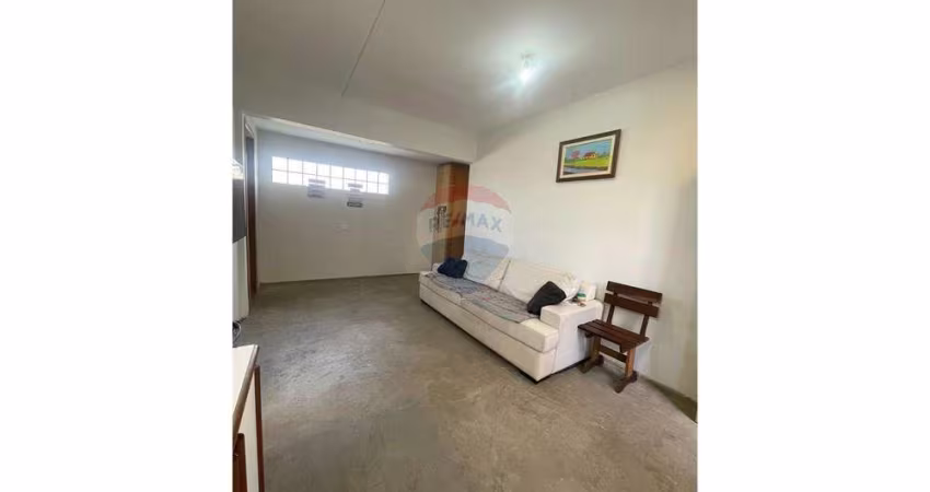 Oportunidade Única na Zona Leste: Imóvel Comercial e Residencial Rentável!