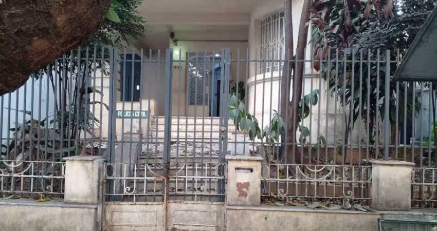 Casa à venda na Rua Rio de Janeiro, Centro, Belo Horizonte