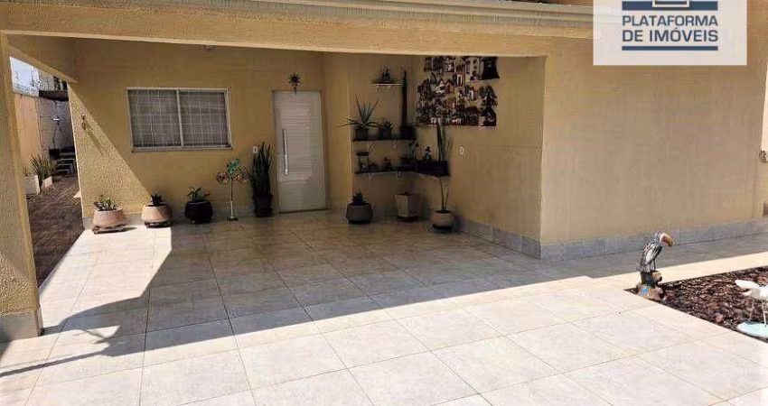 Casa com 3 dormitórios à venda, 184 m² por R$ 750.000,00 - Jardim das Mangueiras - Barra do Garças/MT