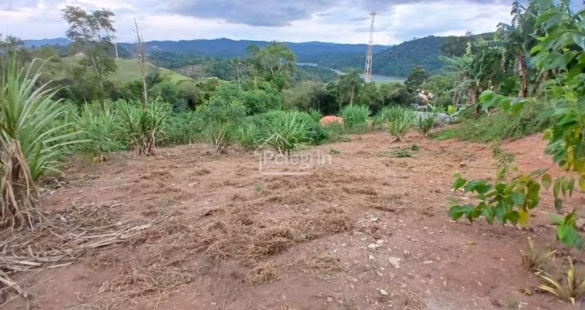 Terreno com vista para a represa