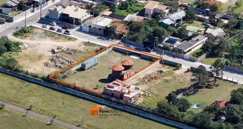 Terreno para Venda em Florianópolis, São João do Rio Vermelho, 2 dormitórios, 2 banheiros