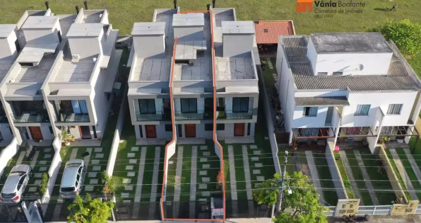 Casa para Venda em Florianópolis, São João do Rio Vermelho, 3 dormitórios, 1 suíte, 3 banheiros, 2 vagas