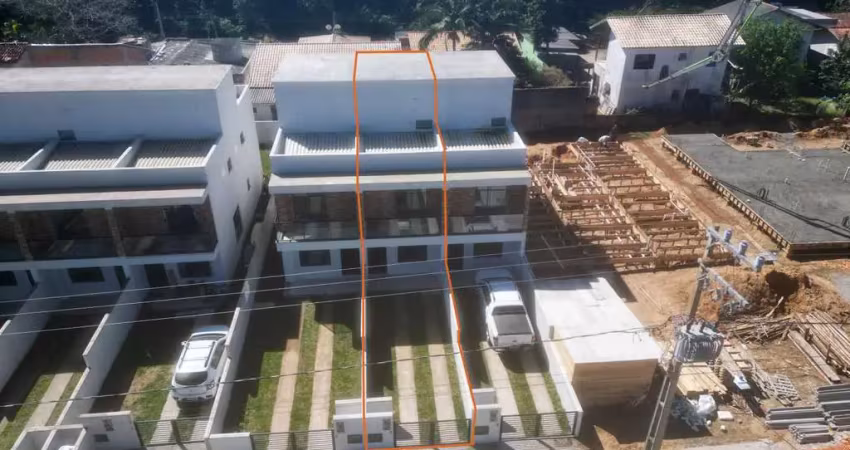 Casa para venda em florianópolis, são joão do rio vermelho, 2 dormitórios, 2 suítes, 3 banheiros, 2 vagas