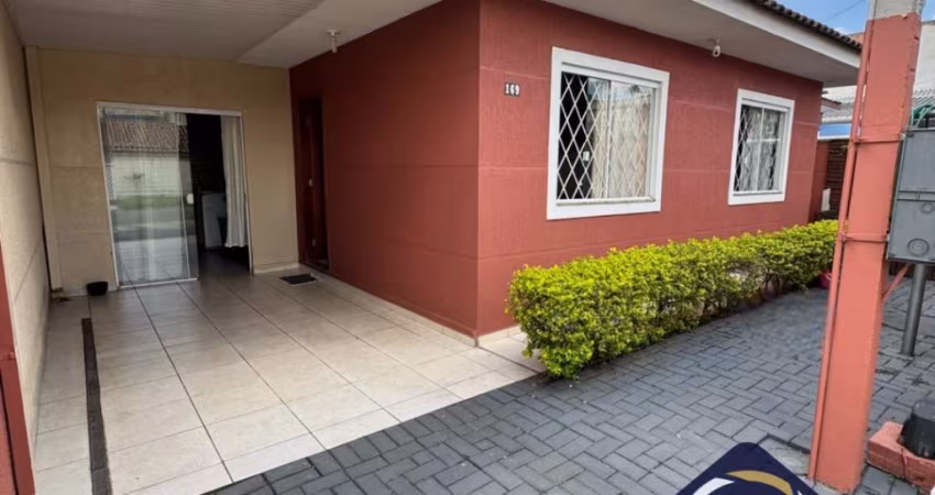 Casa localizada no bairro Jardim Carmem