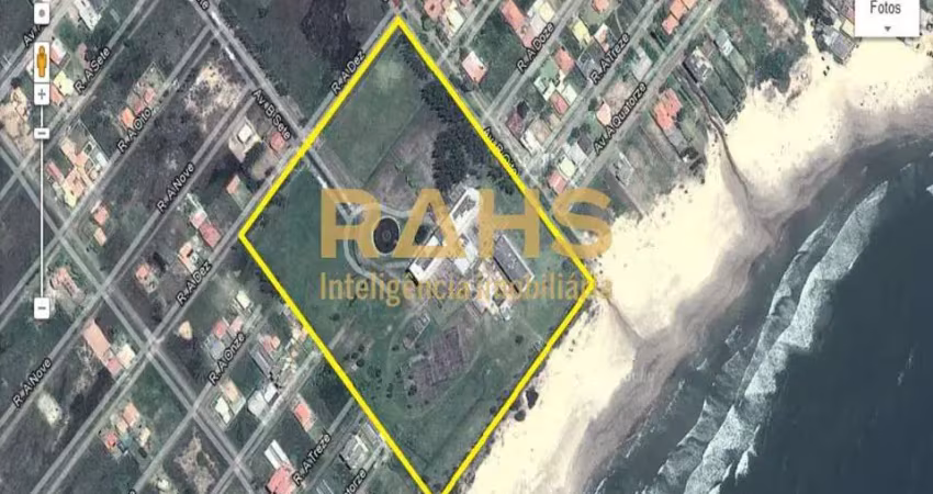 Terreno comercial à venda na Avenida A-10, SN, Itapirubá, Laguna