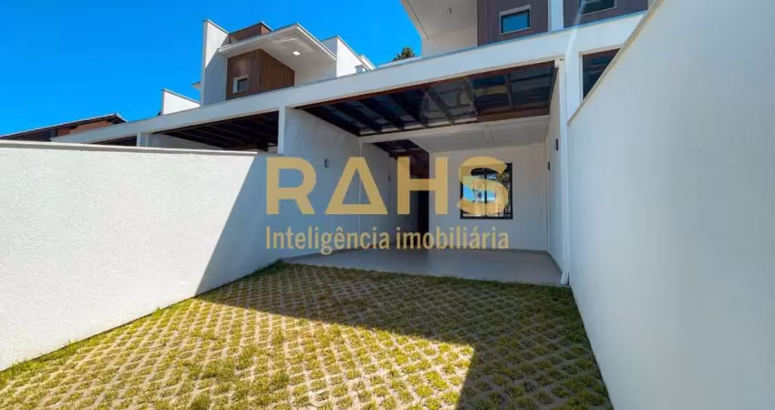 Casa Geminada com piscina à Venda no bairro Atiradores em Joinville/SC