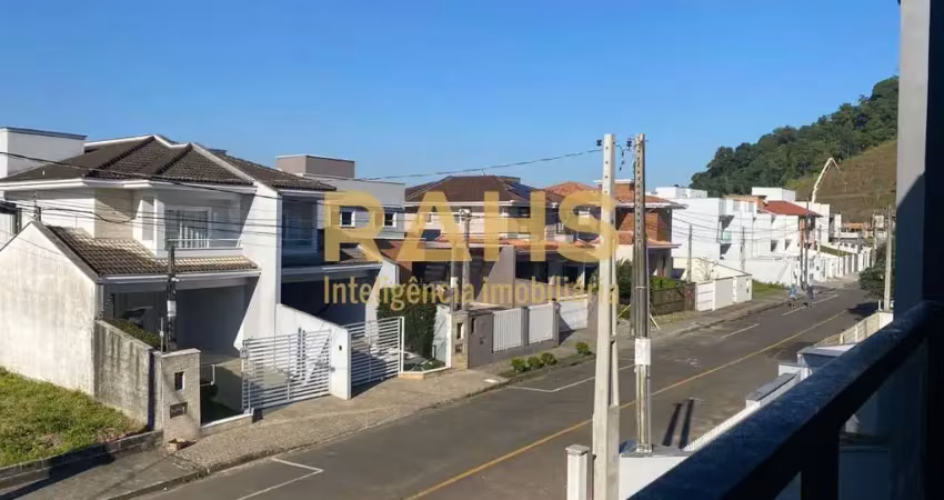 Geminado próximo ao Shopping Garten