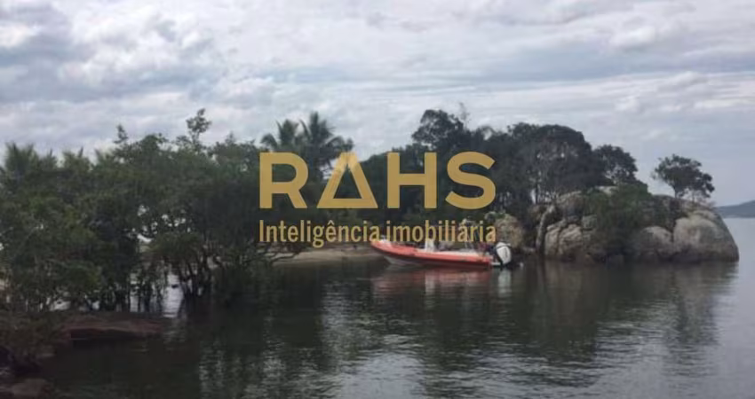Ilha a venda na Baía da Babitonga Com Escritura