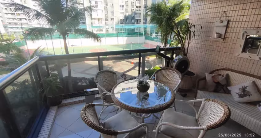 Vendo lindo apartamento condomínio santa mônica barra da tijuca