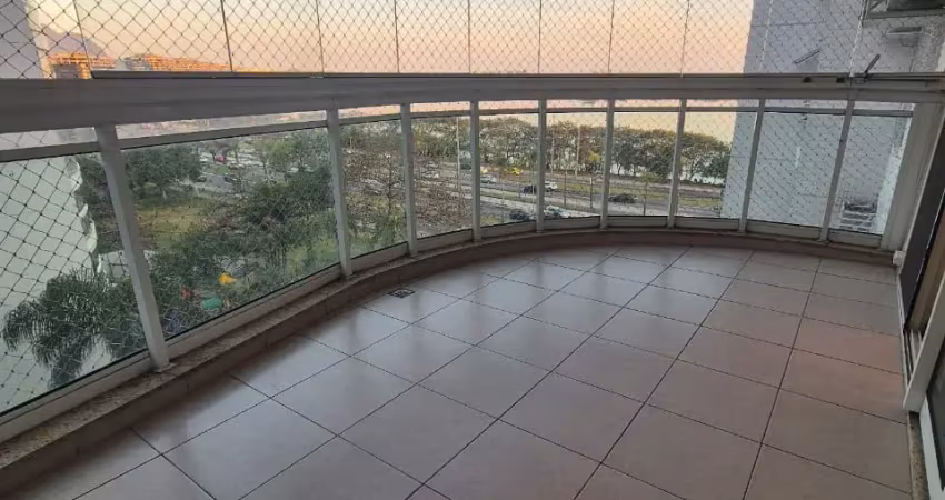 Alugo apartamento no rio2 com varandão e vista lagoa sol manhã