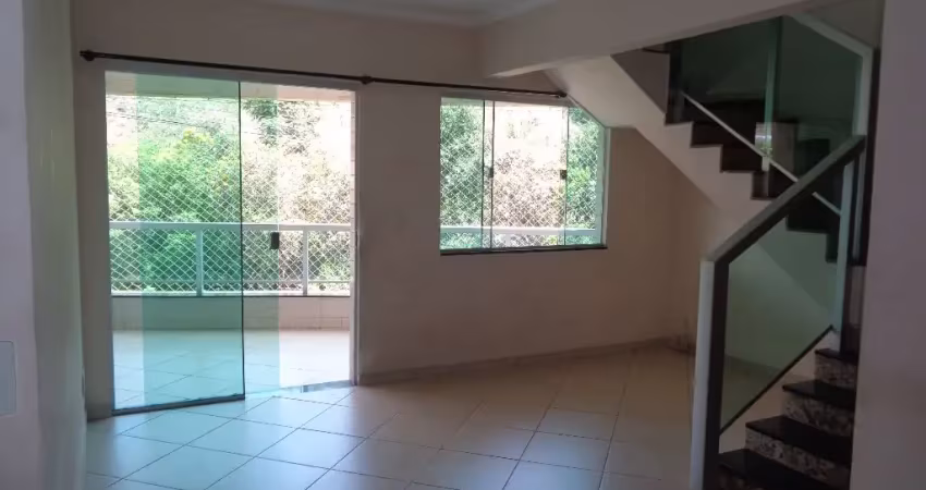 Código 4573 - aluga cobertura duplex no bairro jardim panorama, 04 quartos, sendo 01 suíte, sala de jantar com sacada, sala de visita, 01 banheiro social, 01 lavabo, cozinha, área de serviço, área ext