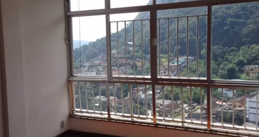 Aptº venda em Quitandinha de 02 quartos