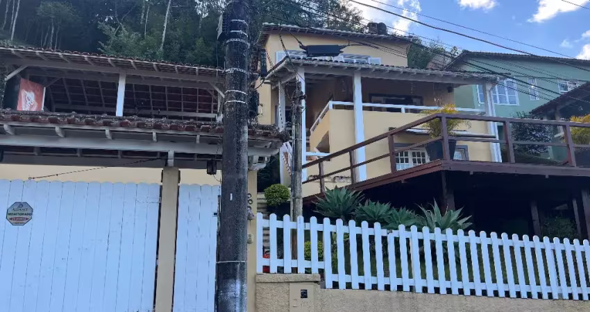 Casa com 4 quartos à venda na Rua Paris, 500, Retiro, Petrópolis