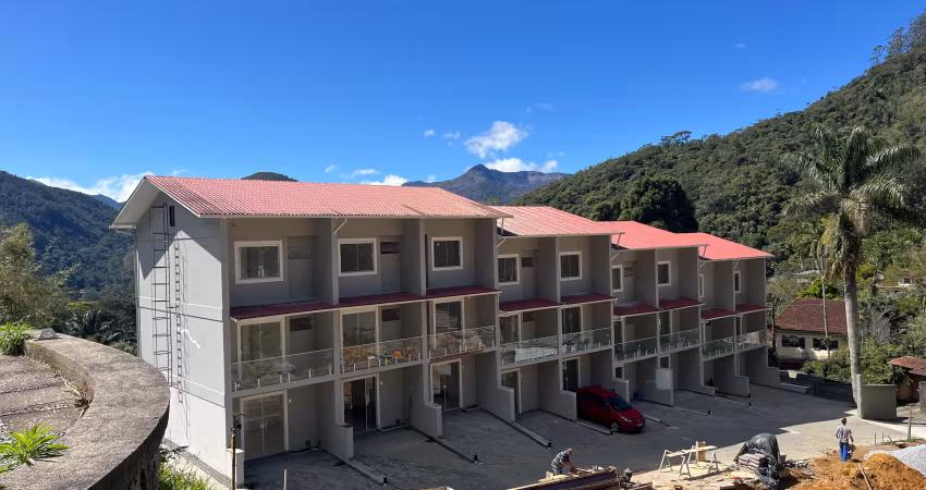 Casa em condomínio fechado com 3 quartos à venda na Rua Professor João de Deus, 1049, Quarteirão Brasileiro, Petrópolis