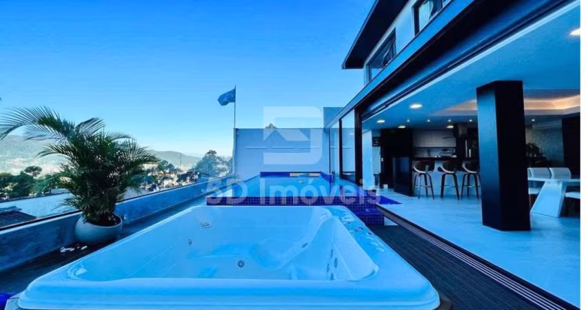 Casa 4 Dormitórios - Trindade - Florianópolis/SC