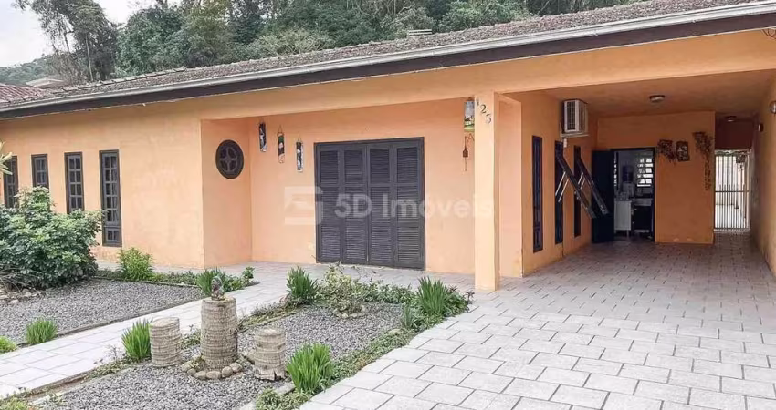 Casa 3 dormitórios em Rocio Pequeno-São Francisco do Sul, SC