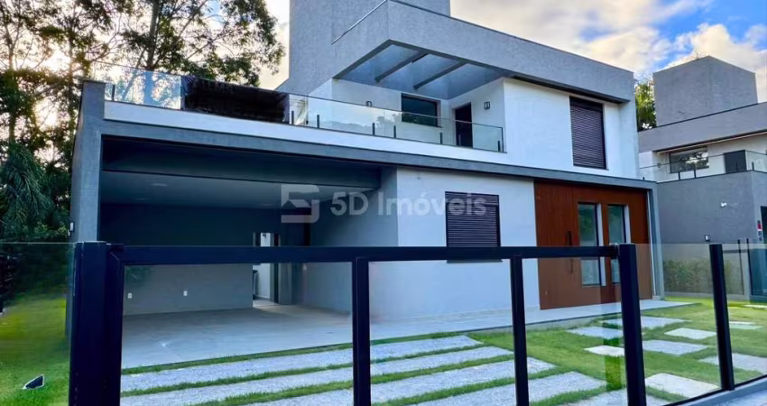 Casa 4 Dormitórios - Sto Antônio de Lisboa-Florianópolis, SC