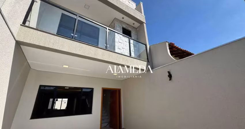 Sobrado Recém Construído com 3 Quartos à venda, 130 m² por R$ 869.000 - Jardim Guararapes - Londrina/PR