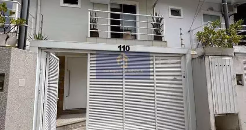 Casa com 3 quartos à venda no São João, Itajaí 