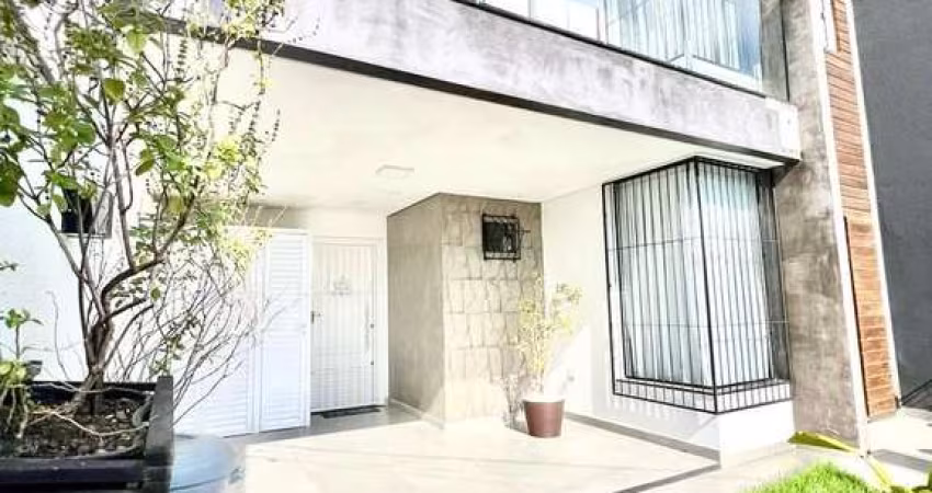 Sobrado com 3 dormitórios à venda, 115 m² por R$ 750.000 - Itacolomi - Balneário Piçarras/SC
