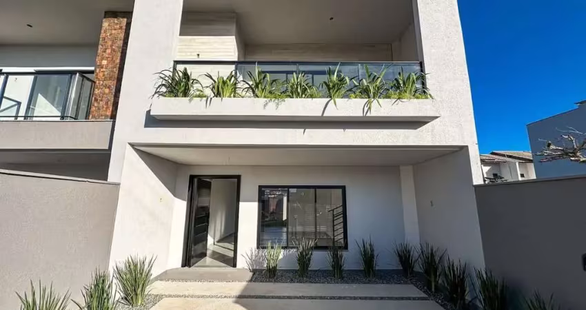 Sobrado com 3 dormitórios à venda, 122 m² por R$ 790.000,00 - Itacolomi - Balneário Piçarras/SC