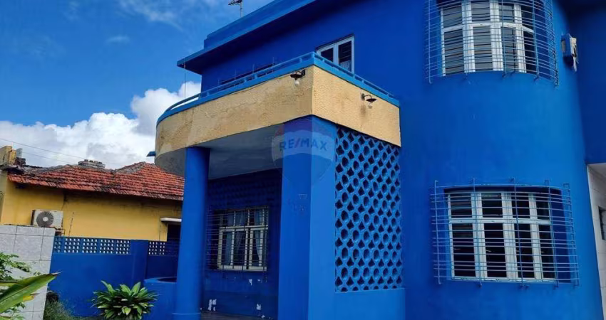 OPORTUNIDADE IMPERDÍVEL! CASA AMPLA E COMPLETA NO SITIO HISTÓRICO DE OLINDA!