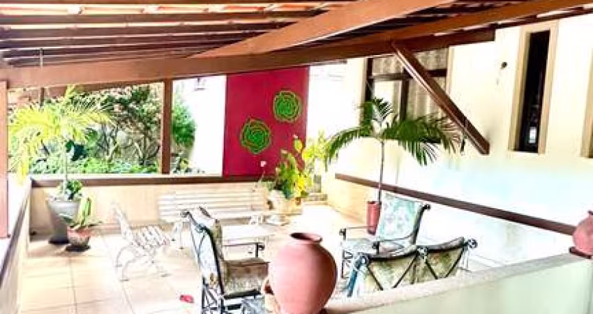 Casa solta com 5/4 e 1 suíte