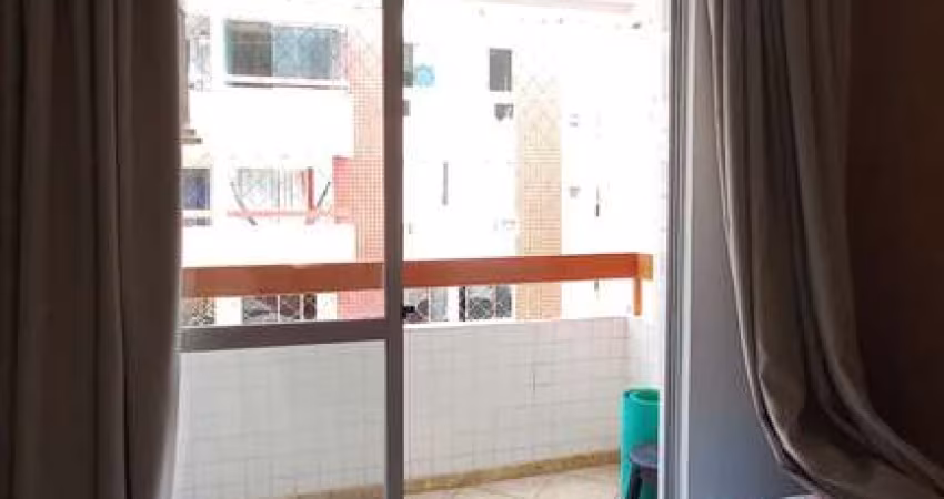 Aluguel apartamento 2/4 Costa Azul