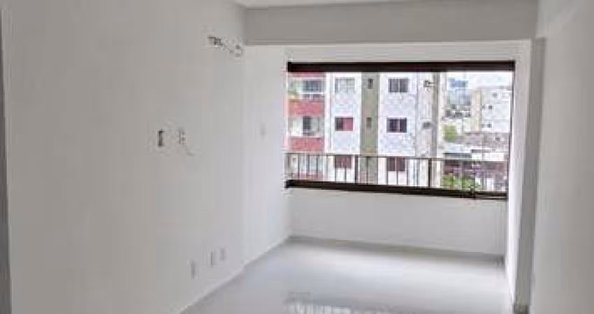 Apartamento 3/4 com 1 suíte, varanda, piscina &#8211; Imbuí.