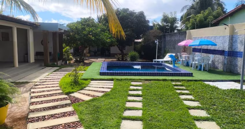 Casa em Condomínio Fechado 4/4 e 1 suíte Jauá