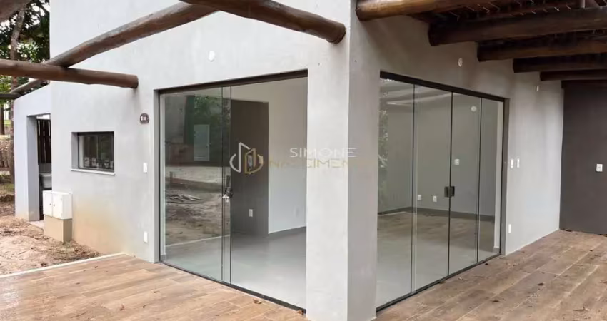 Casa à venda na praia do forte com 3 suítes e 2 vagas.