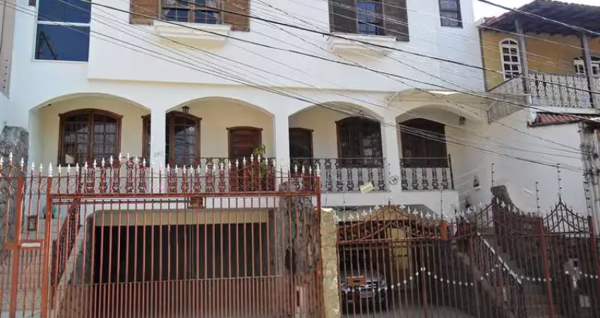Casa com 3 quartos à venda na Rua Professor Adelmo Lodi, Álvaro Camargos, Belo Horizonte