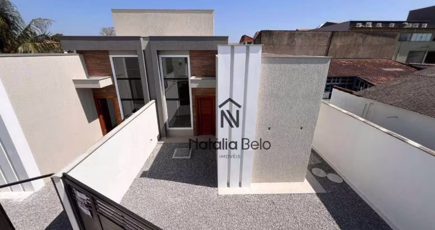 Casa Linear com Terraço Privativo e Quintal perto do Shopping Plaza