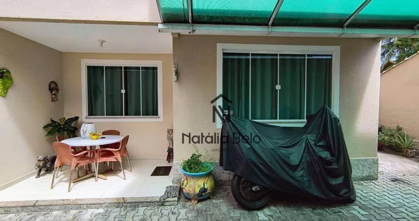 Duplex em condomínio próximo a praia de Costazul