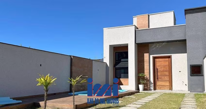 Casas com 3 quartos e piscina