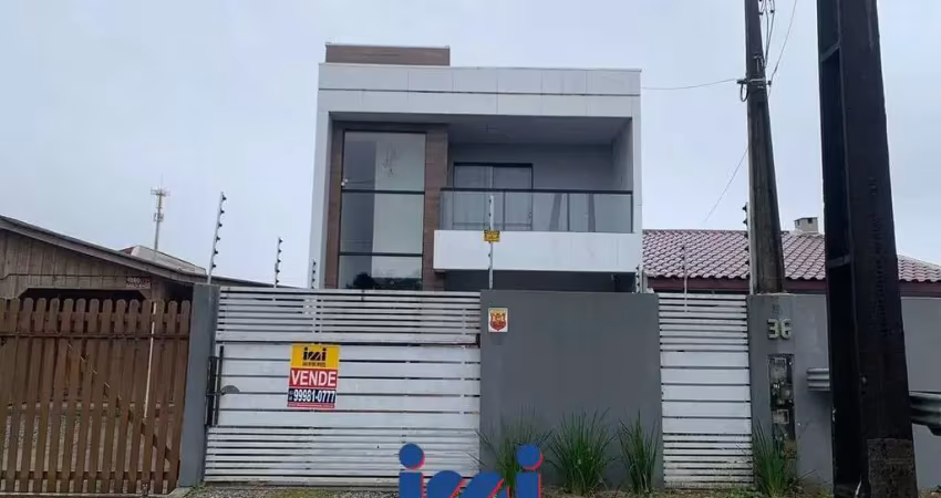 Sobrado com piscina com vista para o mar  nereidas