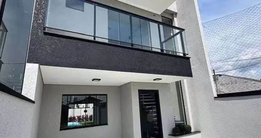 Sobrado alto padrão perto do mar em Canoas a venda