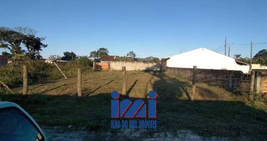Terreno no balneário Curraes