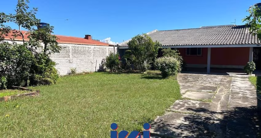 Casa com espaço de terreno em Shangrila à venda