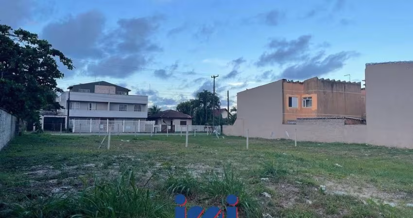 Terreno Praia de leste
